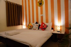 5 Min Walk to Fateh Sagar Lake   AC Room   wi fi, Udaipur