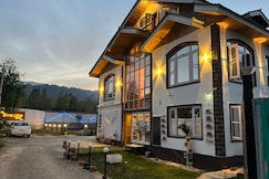 The Gulmarg Gateway Resort | Centrally Heated Rooms, Gulmarg