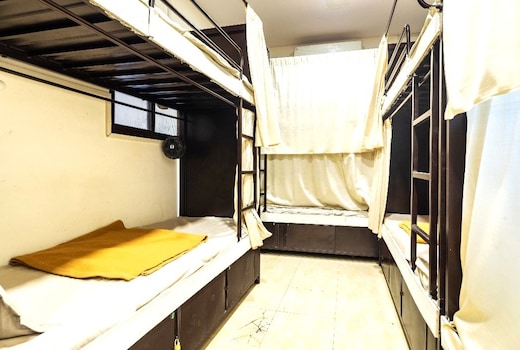 Single Bed in Male Dormitory Room with Shared Bathroom 1