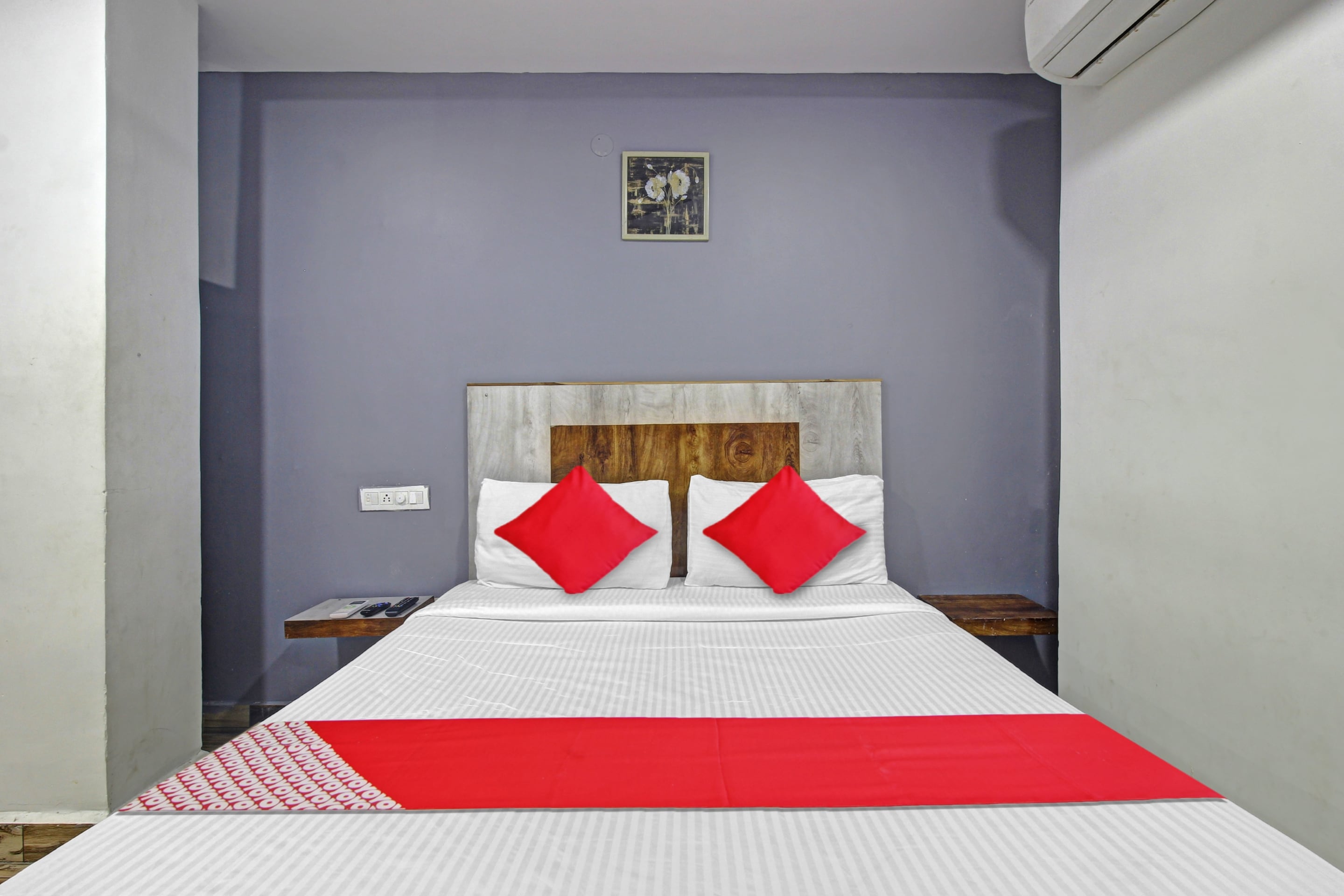 Hotel O Sri Sai Regency - Tap to explore photos