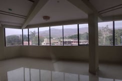 Hotel Hill Park, Khopoli