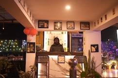 The Grand Himalaya, Rishikesh