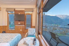 Snow Peak Retreat & Cottages (Centrally Heated- Hill View), Manali