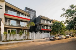 Townhouse Galleria Market Near Golf Course Road, Gurgaon