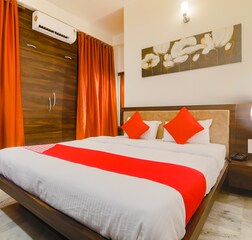 Deluxe King Double Room