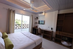 Batuta Maldives Fourson, Maldives