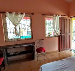 Cosy AC Studio with Kitchen