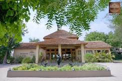 Nammadus Waterfront Resort (90 Km away from Indore), Mandu