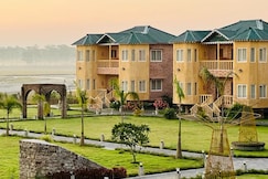 OXYTEL CLUB AND RESORTS, Lataguri