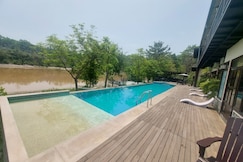 Landmark Farmhouse, Gandaki