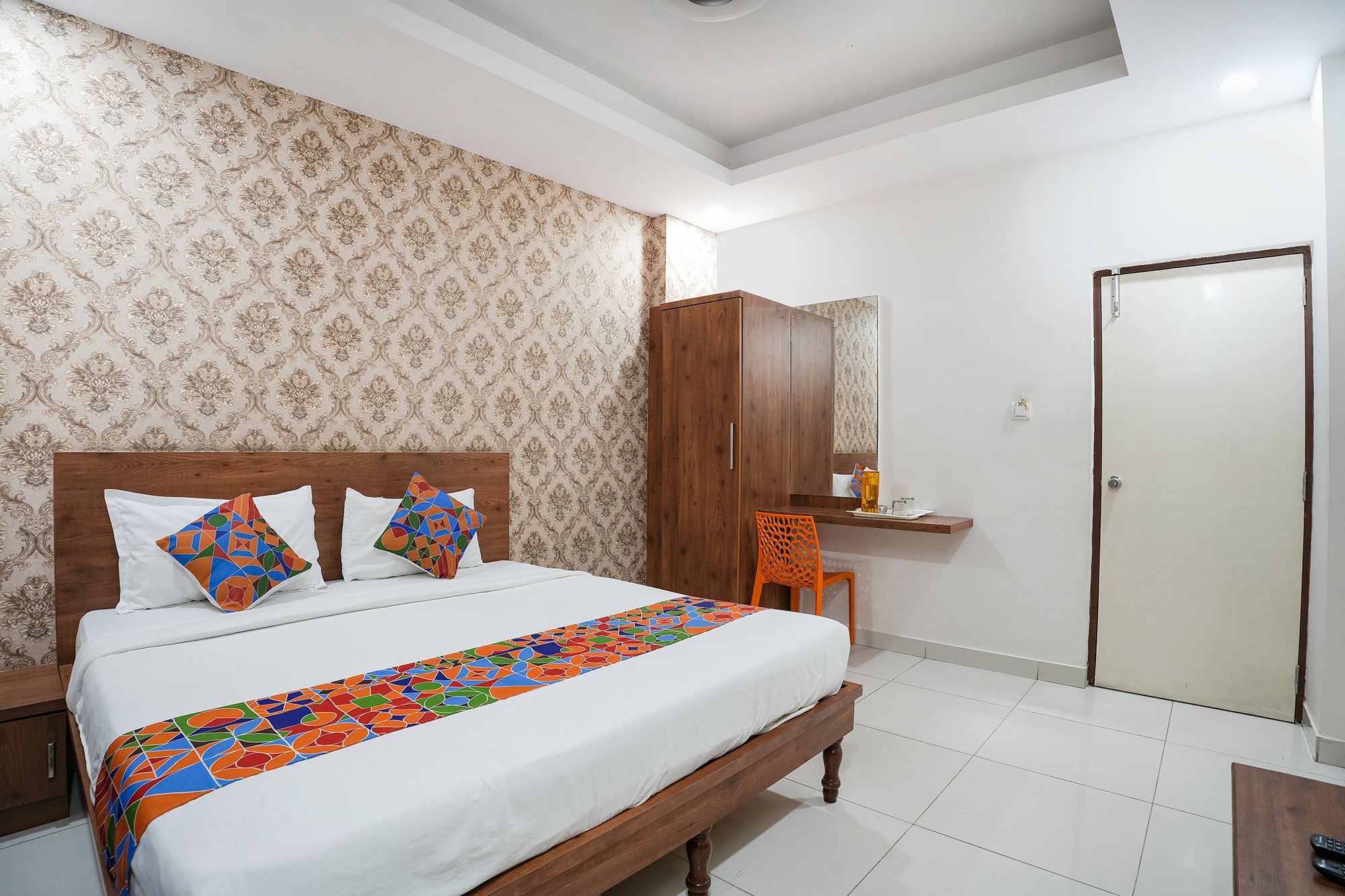 FabHotel Champion Grand - Nr. Fortis Hospital, Nagarbhavi - Tap to explore photos