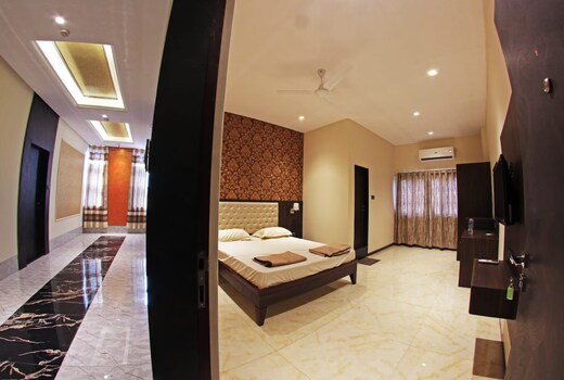 Hotel Shubham Inn Thane, 4 km from Thane Railway Station
