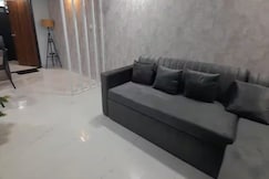 1 BHK Entire Flat near Airport with Balcony, Nagpur