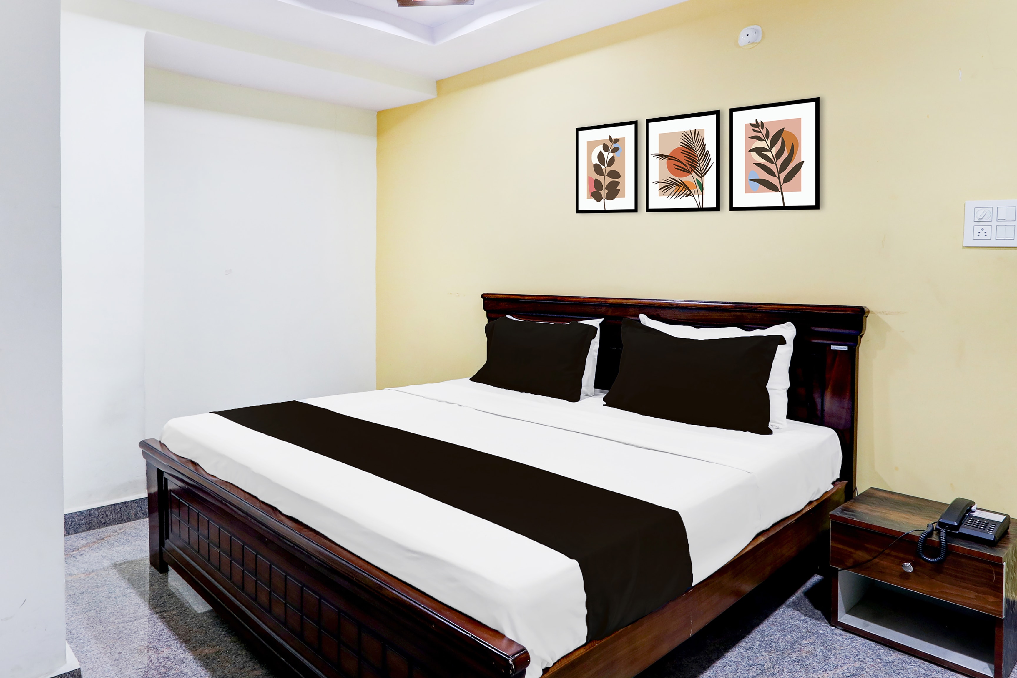 Photos of Hotel O Anoos Minarva - Hyderabad Hotel on Goibibo