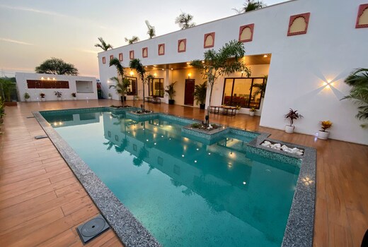 Syna Amado  6BR Pool Villa