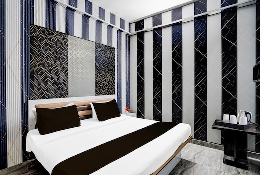 Hotel O Sector 121 Gaur City Mall Noida Formerly Royal FNG