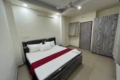 Hotel Kat Grand inn Near Anand Vihar By KAT Group, Delhi