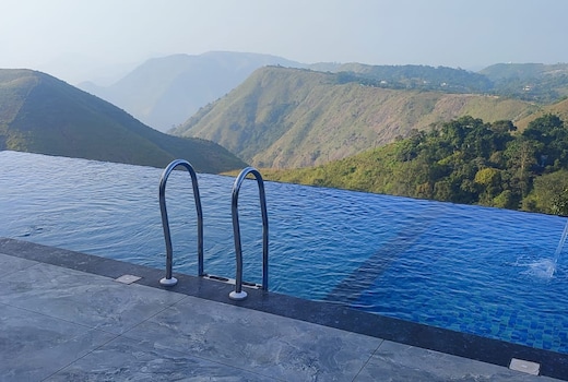 Villa at Valley View