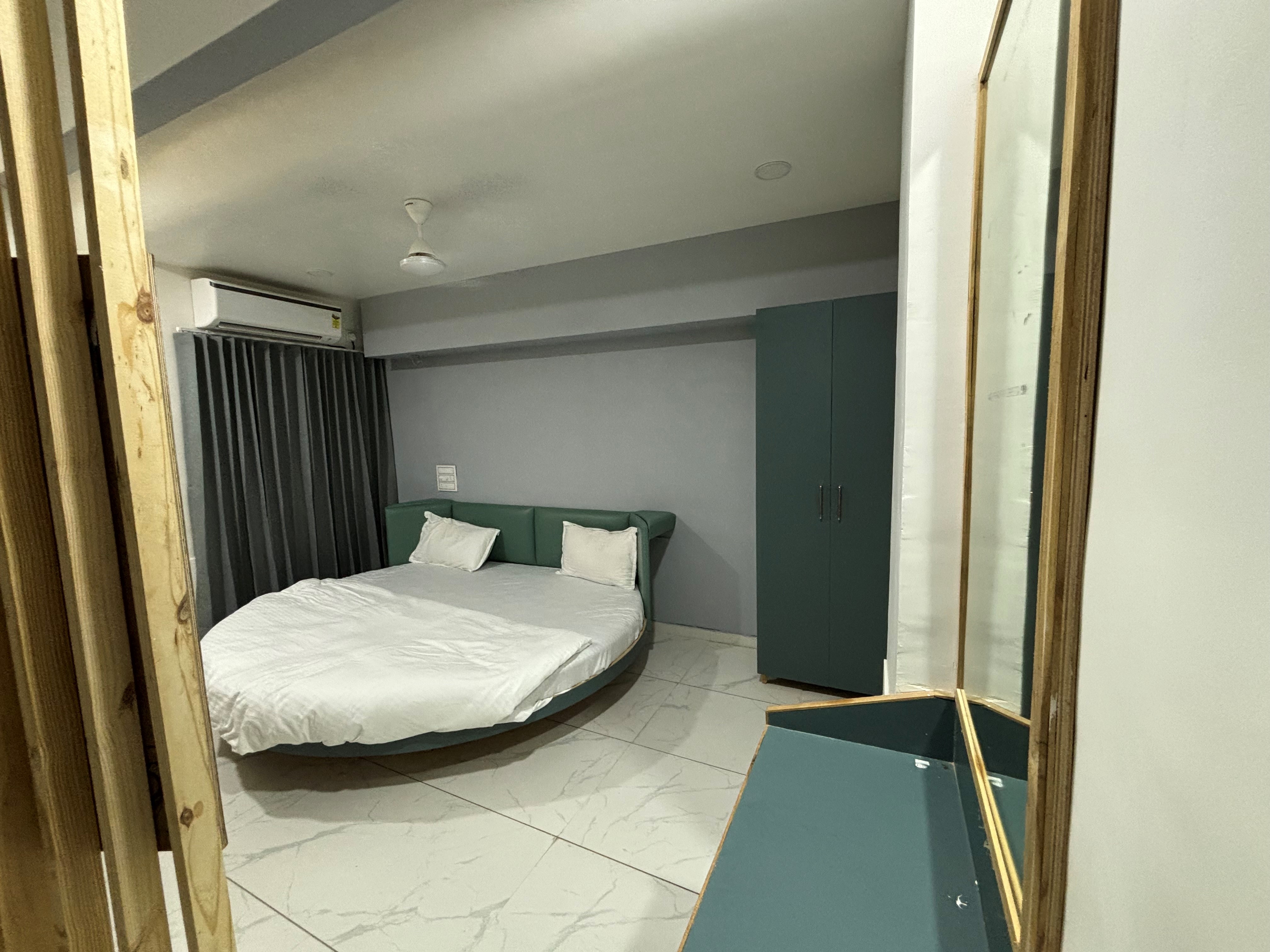 Hotel Navjivan,Patan - Tap to explore photos
