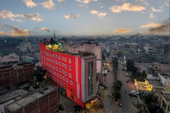 Hotel Sallow Grand
