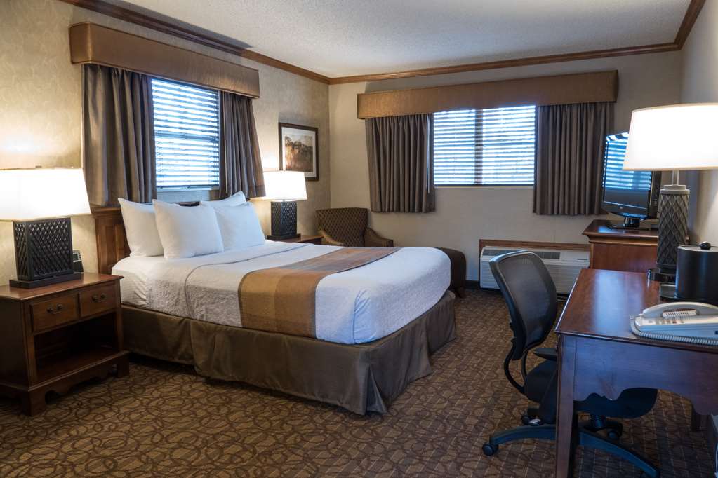 Best Western Inn of the Ozarks - Tap to explore photos