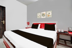 OYO 826565 The King Heaven, Farrukhabad