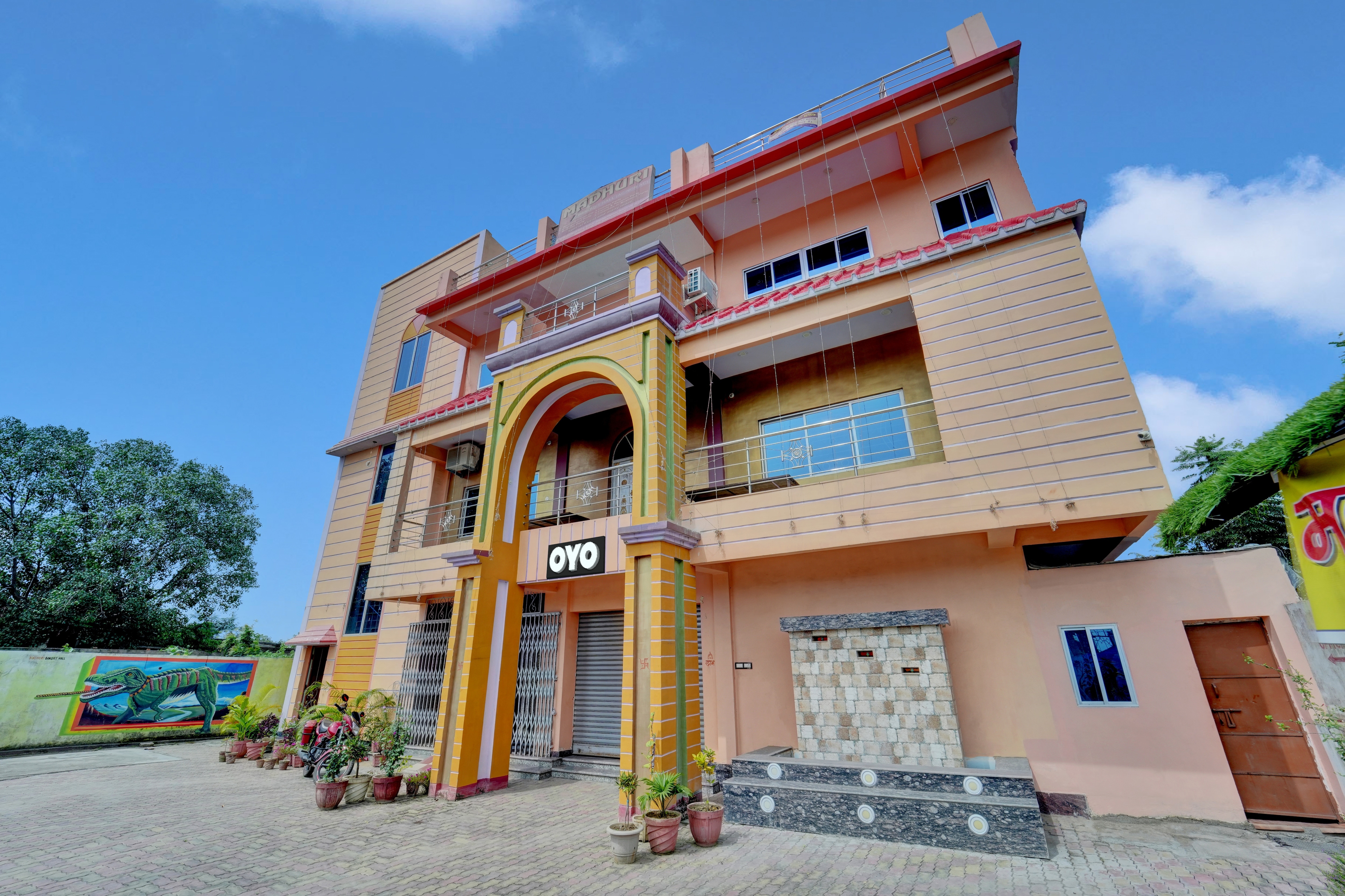 Hotel O MADHURI BANQUET HALL & HOTEL - Tap to explore photos