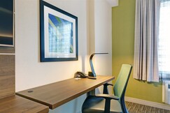 Holiday Inn Express WHITBY OSHAWA, Durham