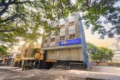 Hotel Golden Stay AGB Layout, Devanhalli