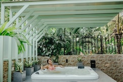 Bali Grand Mansion 4bhk in Candolim by Orange Sunsets, Goa