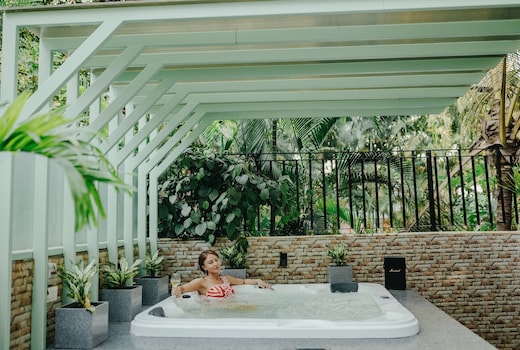 Bali Grand Mansion 4bhk in Candolim by Orange Sunsets
