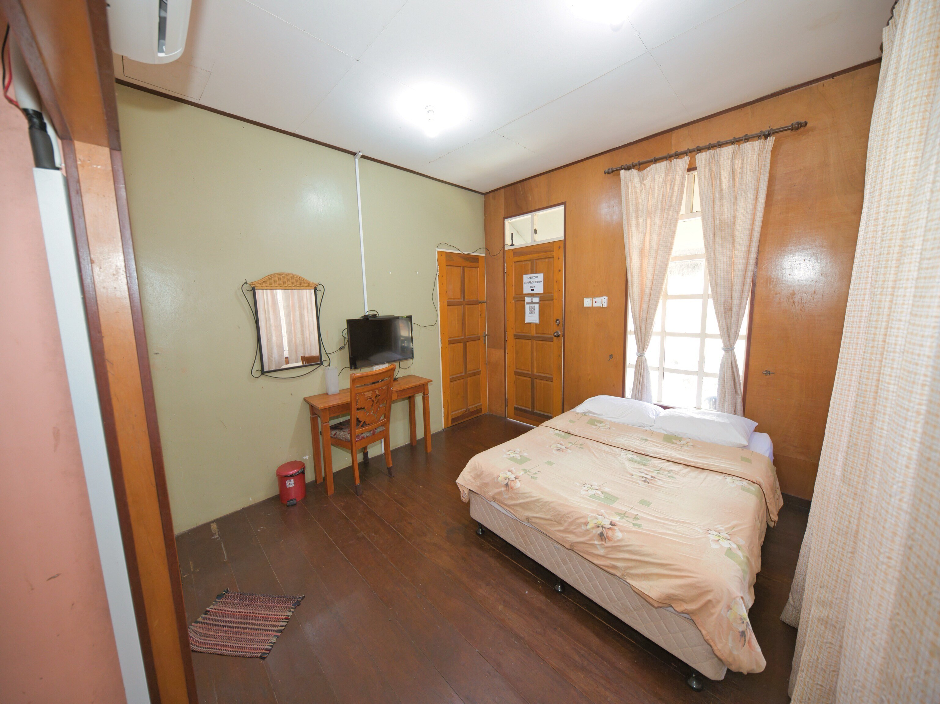 OYO 90968 Teratak Samuderakita, Chalet & Guesthouse - Tap to explore photos