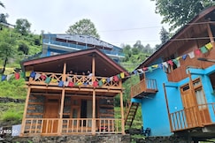 Themysteryworld a-wooden tree cottege, Jibhi