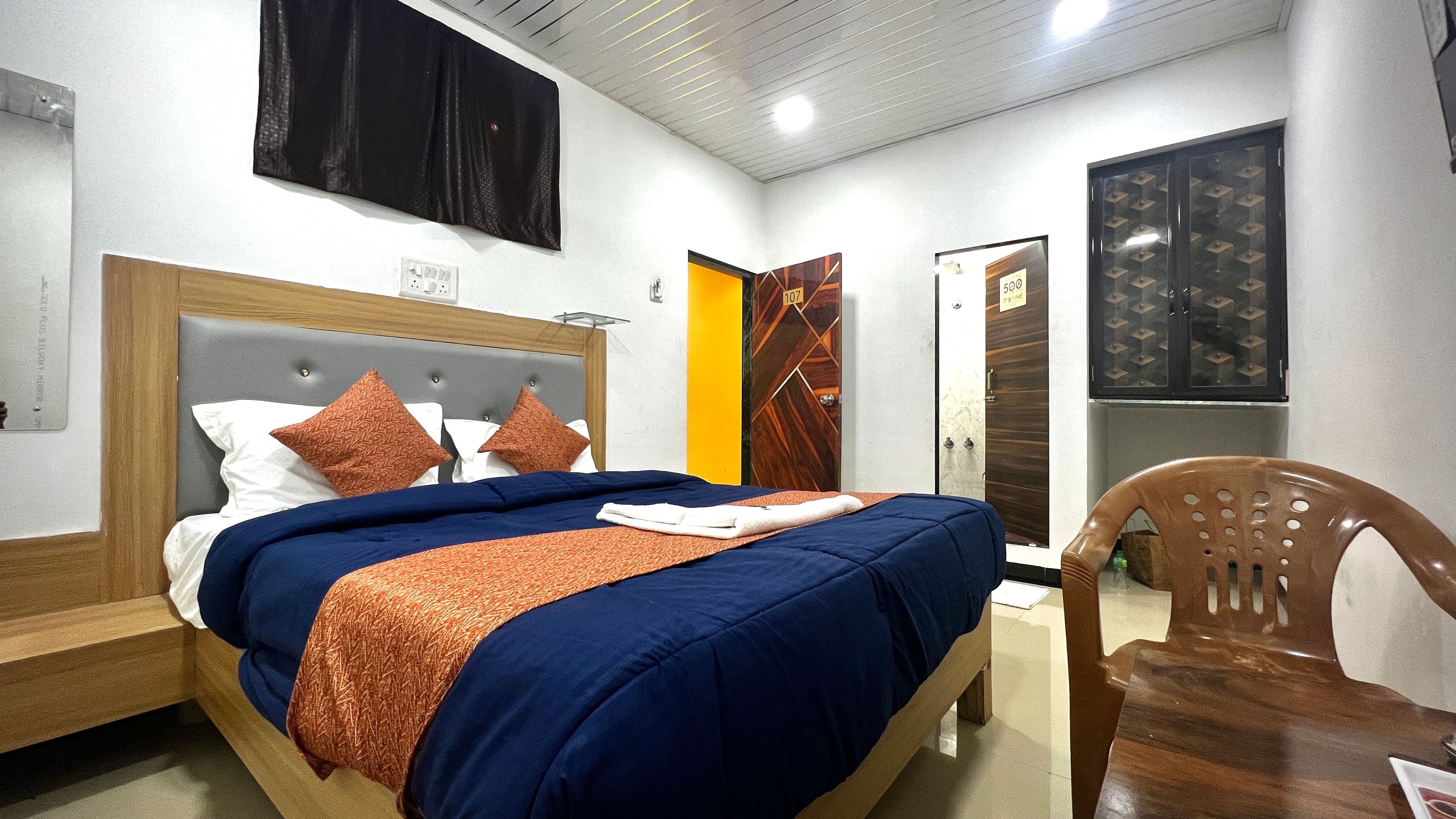 hotel jazz & cabin stay - Tap to explore photos