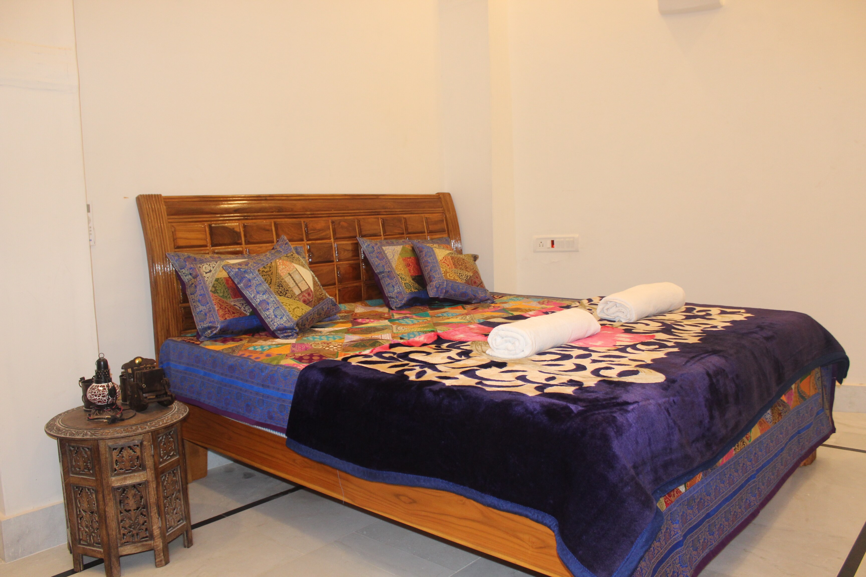 Hotel Kunjal Haveli - Tap to explore photos