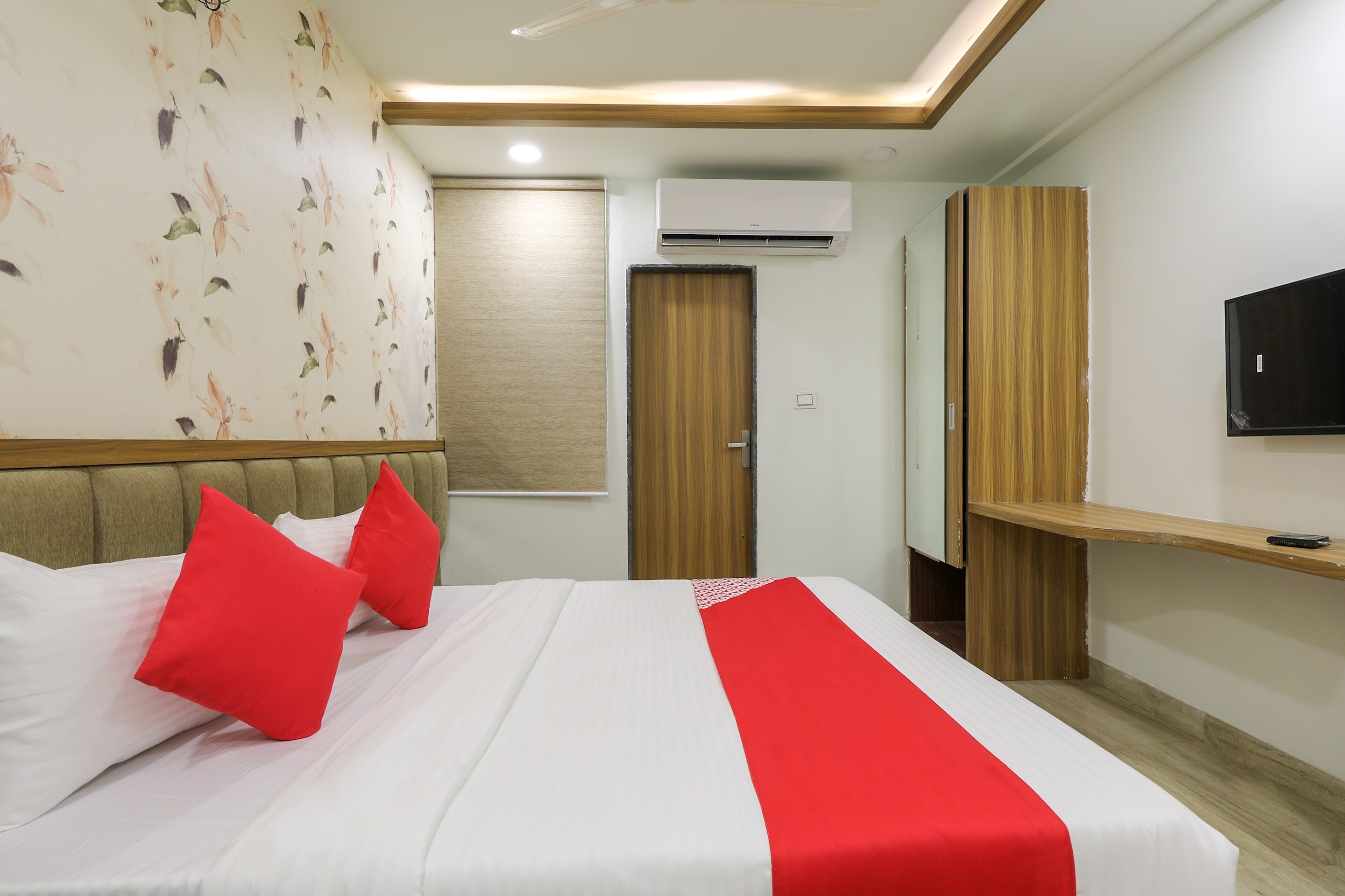 Capital O 27045 Pride Inn Bhopal Hotel Price, Address & Reviews