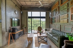 11 Beton brut, Karjat