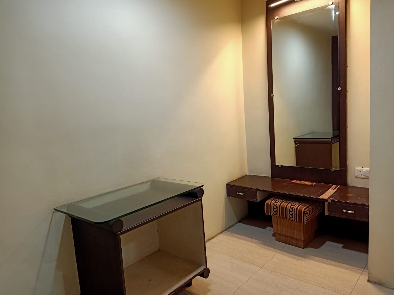 Gouri Inn 4