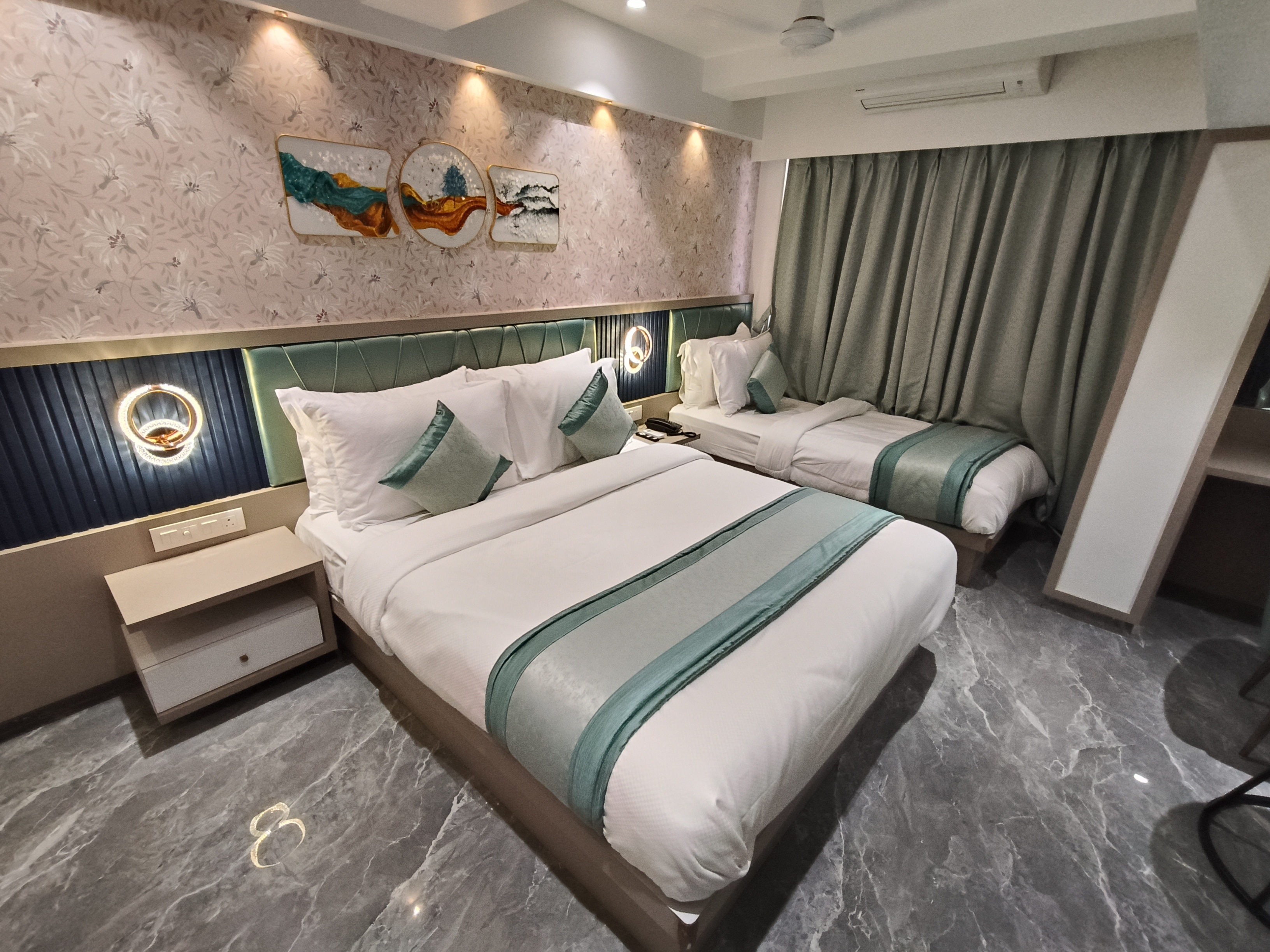 Hotel Prime Suites - Airoli - Tap to explore photos