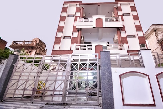Hotel O Santosh Seva Sadan