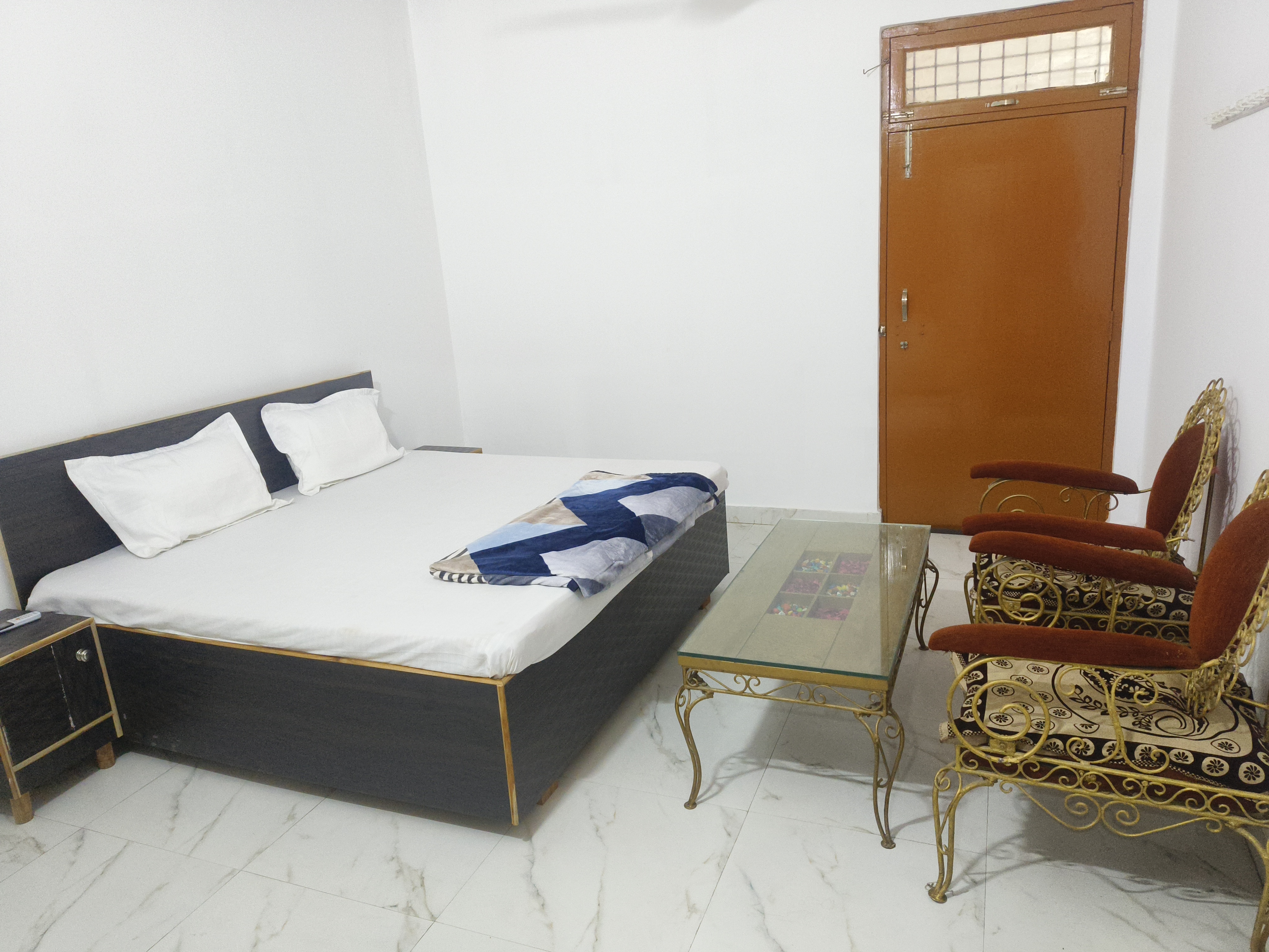 Saryu Kunj Homestay - Tap to explore photos