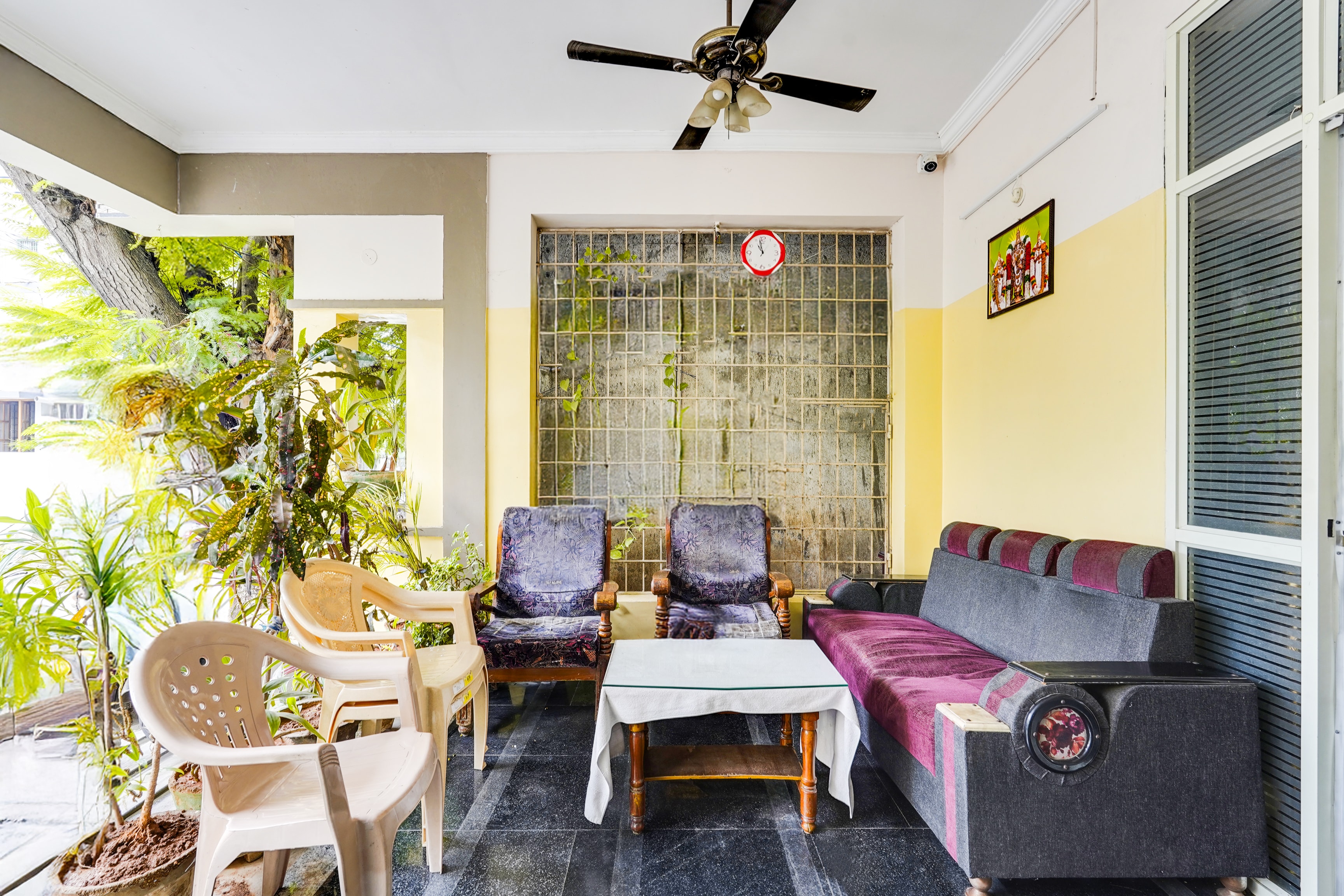 Super Hotel O Karakambadi Road Near Leela Mahal Circle - Tap to explore photos