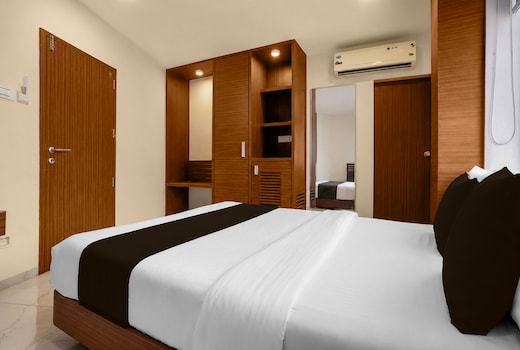 Townhouse Oak Central Bus Station Rajkot Formerly Simran Raghuveer