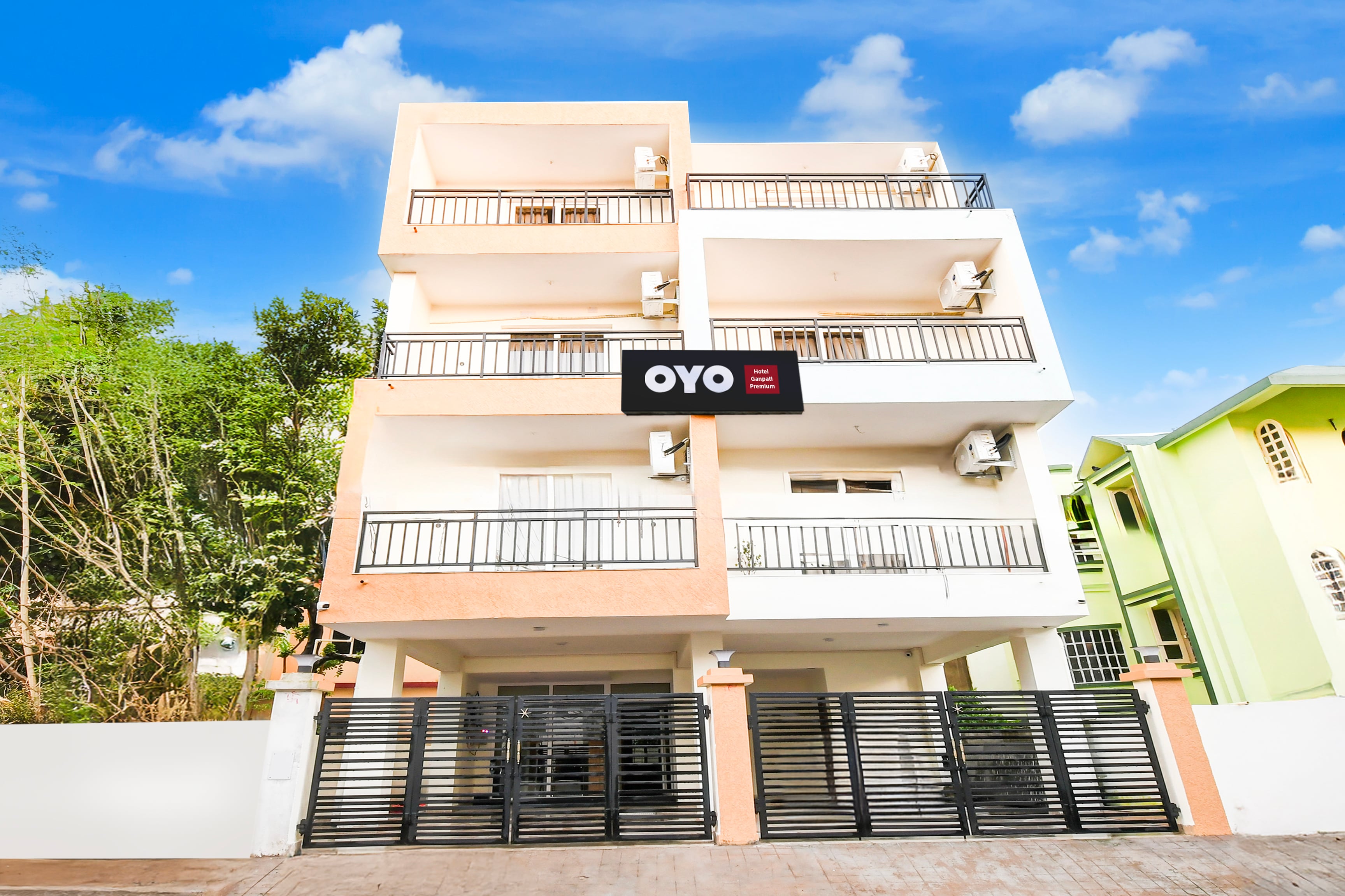Super Hotel O GAJAPATI PREMIUM - Tap to explore photos