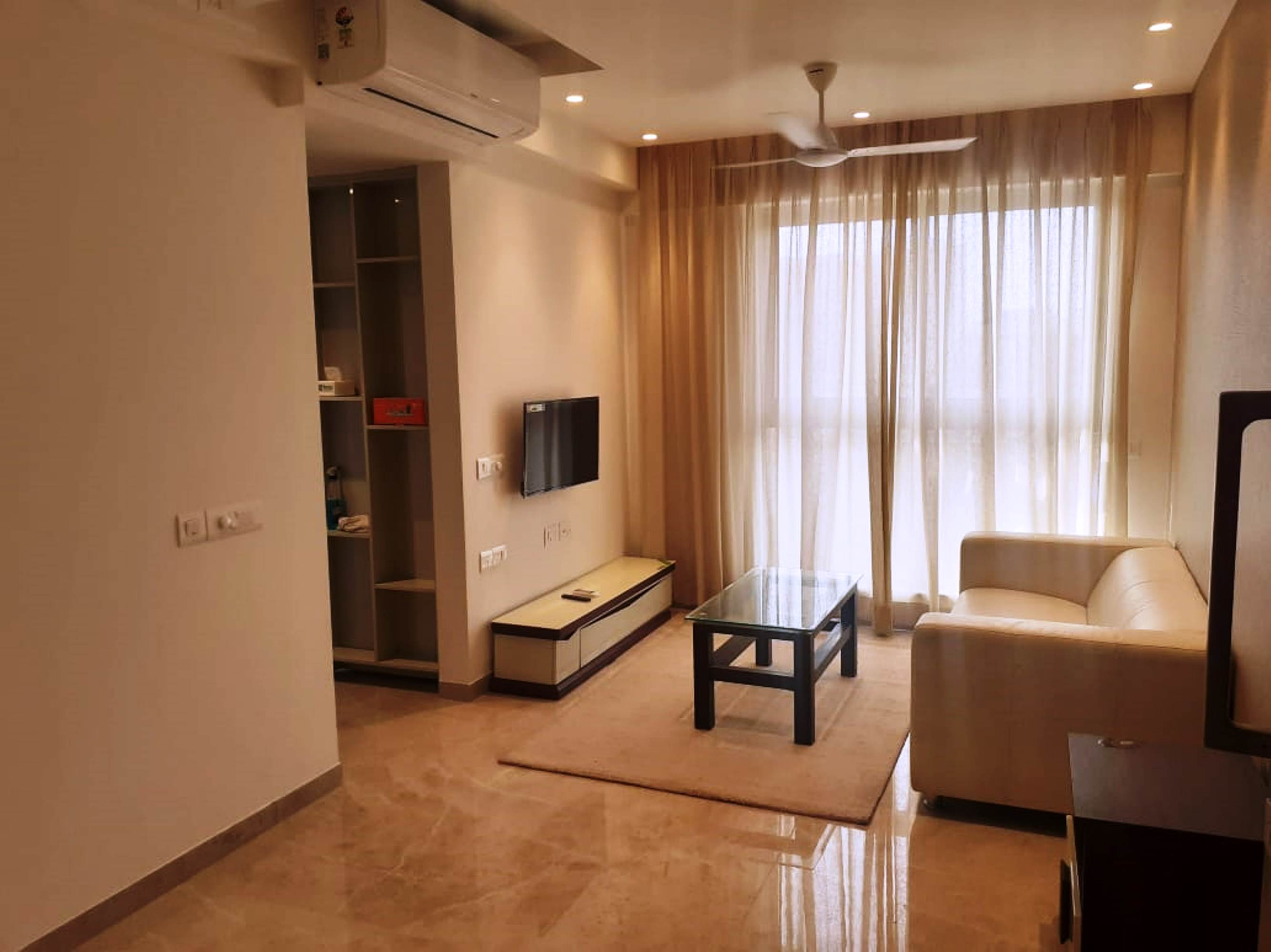 Maxxvalue Apartment Hiranandani Powai RH8 - Tap to explore photos