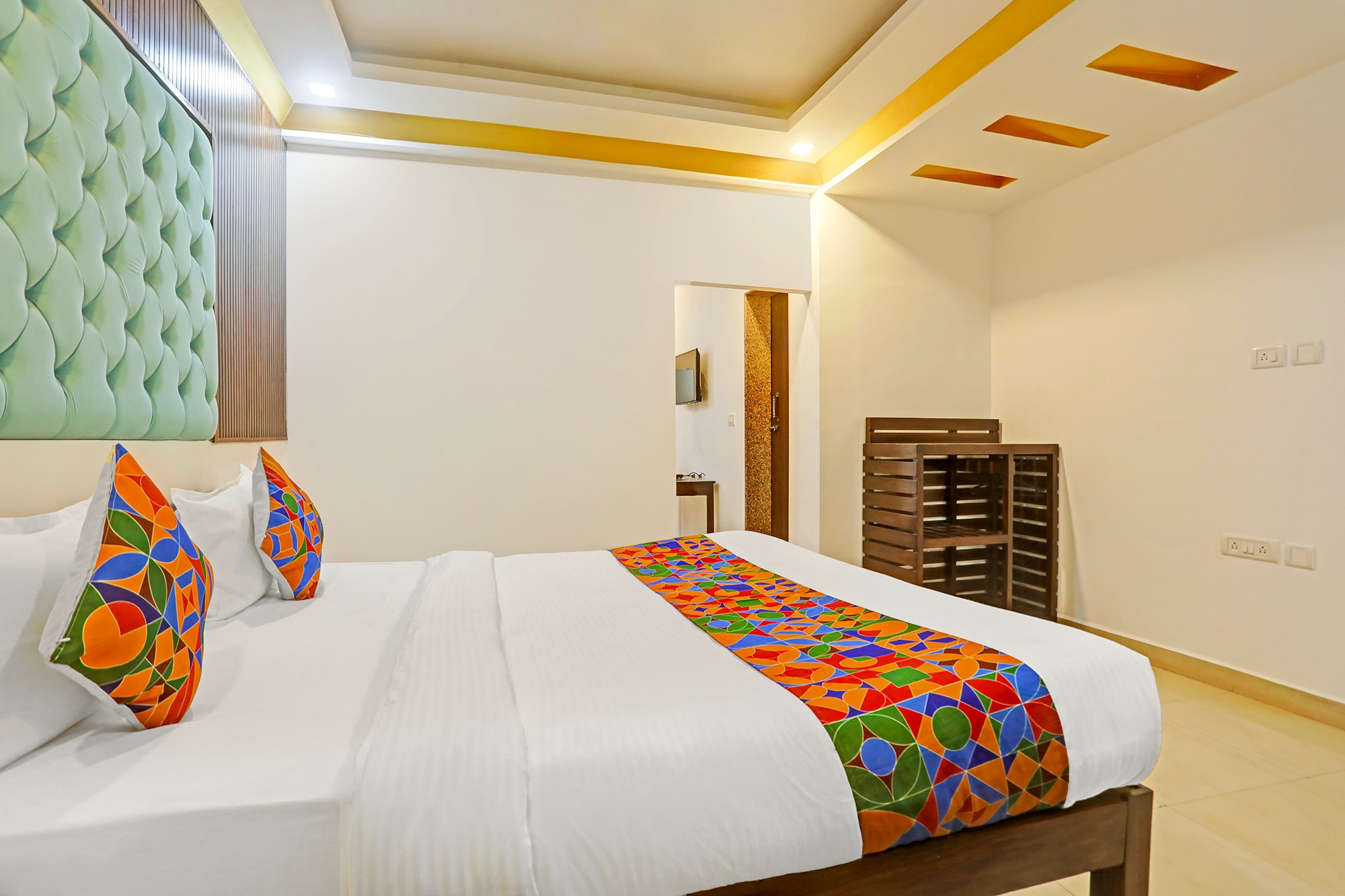 FabHotel 22 Squares Living Spaces - Nr. Calangute Beach - Tap to explore photos