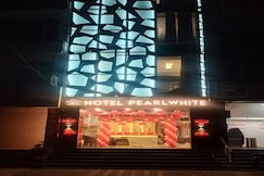 Hotel Pearl White, New Chandigarh
