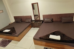 Vatsalya stays, Ujjain