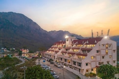 Dynasty Resort Nainital- Lake View Khurpatal, Nainital
