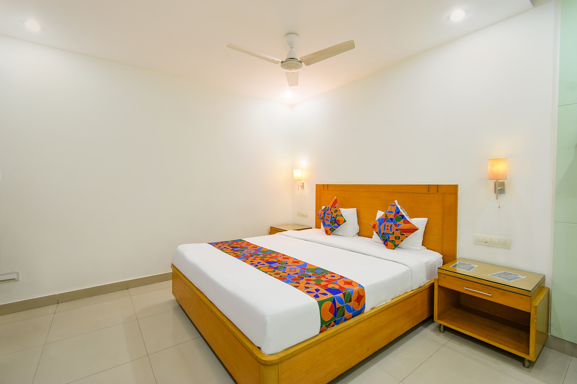 FabHotel A&M - Nr LV Prasad Institute, Banjara Hills - Tap to explore photos